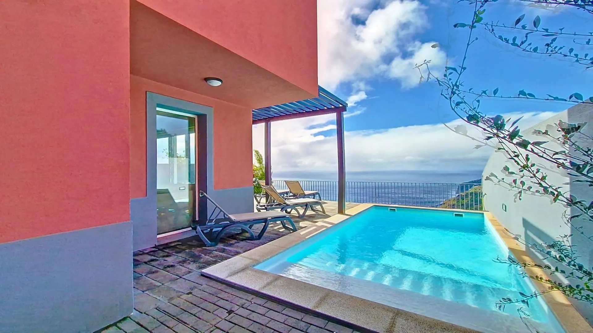 Villa Laura By Lovelystay Calheta  Portogallo