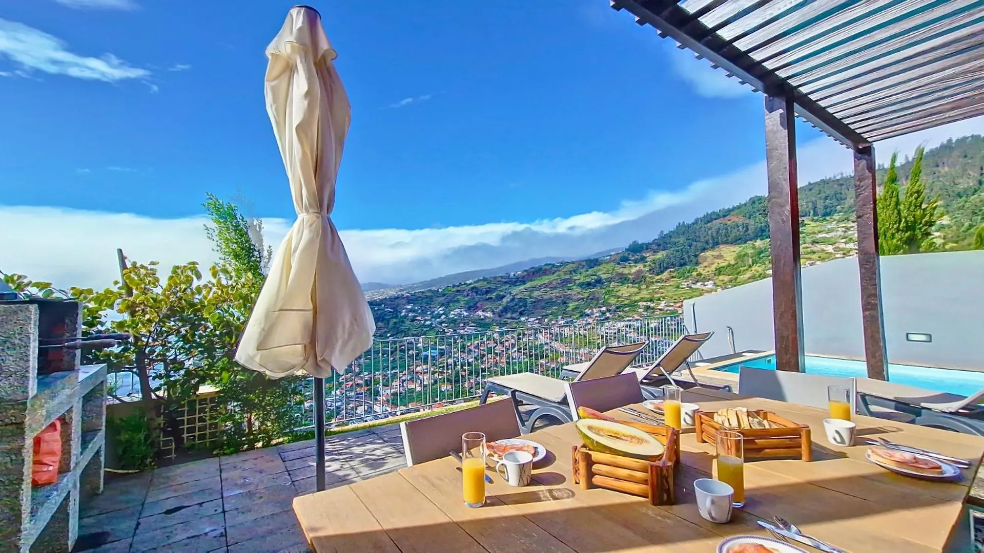 Villa Laura By Lovelystay Calheta  Calheta (Madeira)