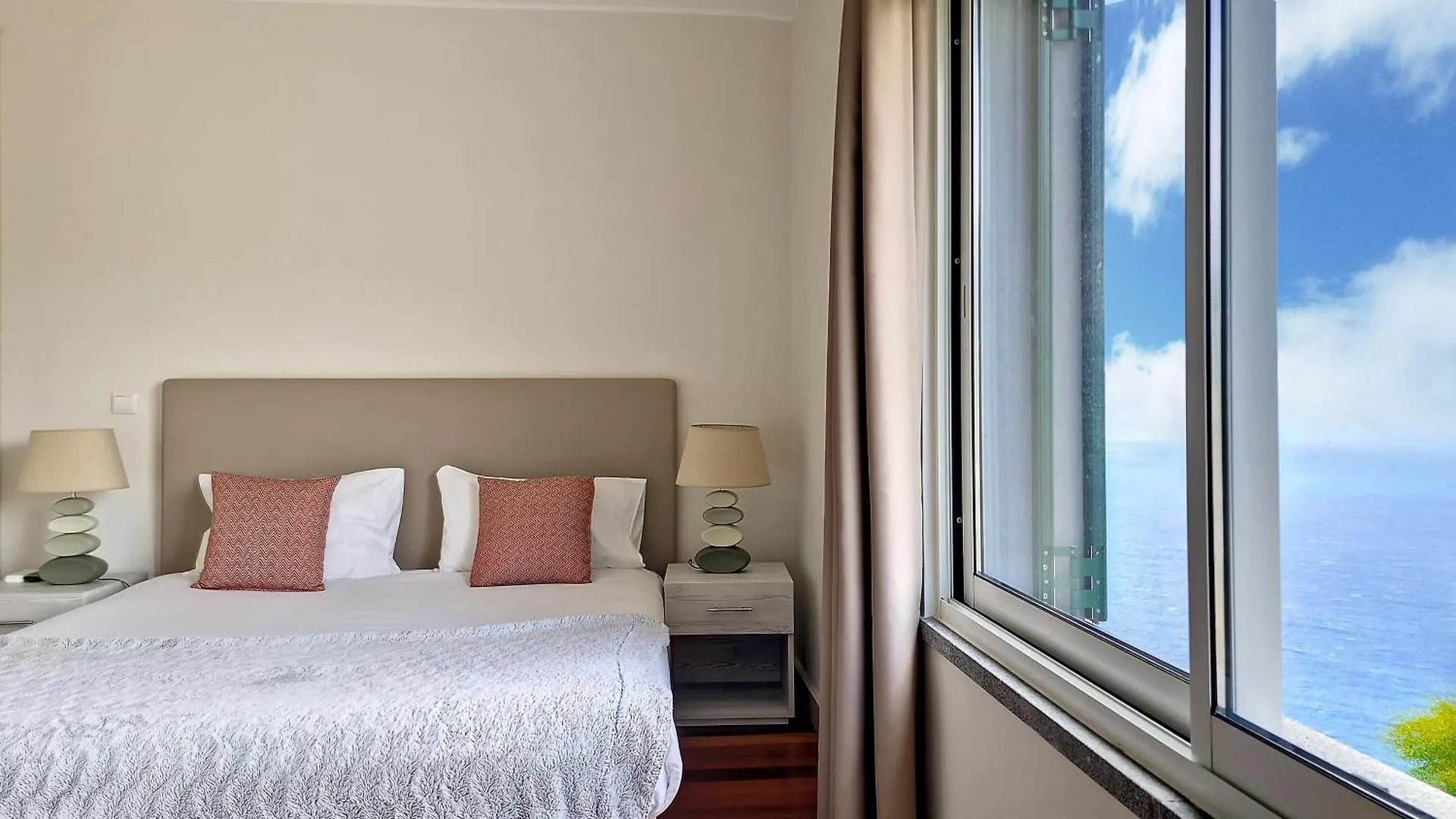 Villa Laura By Lovelystay Calheta  0*, Calheta (Madeira) Portugal